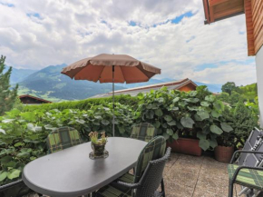 Гостиница Detached Holiday Home at Zell am See Kaprun with Terrace  Пизендорф